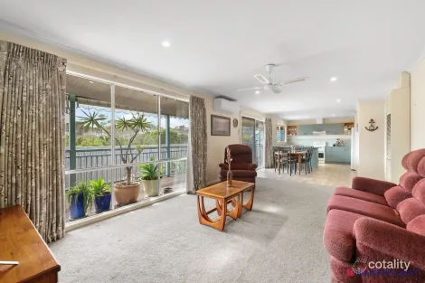 Property photo of 20 Wonthaggi Crescent San Remo VIC 3925