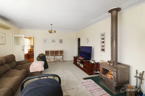 Property photo of 12 Veness Street Glen Innes NSW 2370