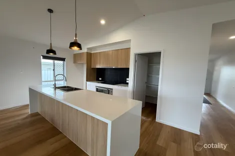 Property photo of 8 Oregano Place Bargara QLD 4670