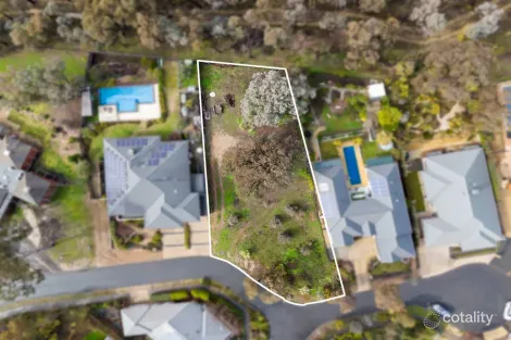 Property photo of 21 Sandstone Rise Strathdale VIC 3550