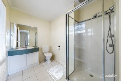 Property photo of 12 Mariner Close Cranbourne North VIC 3977
