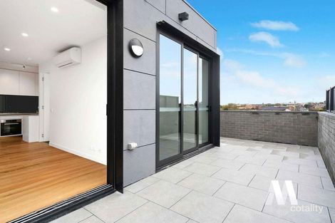 Property photo of 104/32 Prince Edward Avenue McKinnon VIC 3204