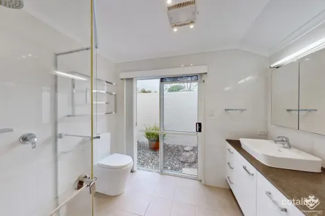 Property photo of 12 Pioneer Crescent Bellbowrie QLD 4070