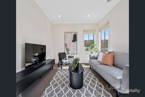 Property photo of 12 Hazelmere Avenue Eynesbury VIC 3338