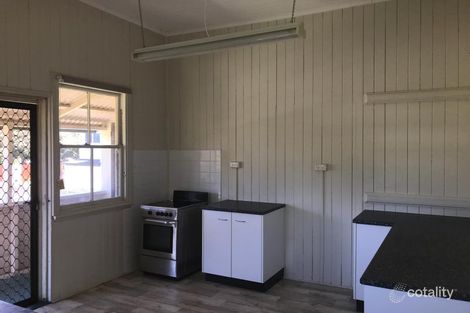 2/15 Wyllie St, Redcliffe, QLD 4020