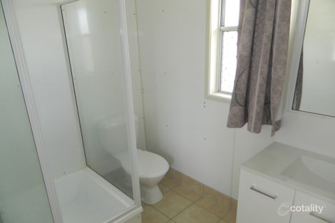 2/107 Branyan St, Svensson Heights, QLD 4670