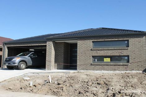 Property photo of 82 Greendale Boulevard Pakenham VIC 3810