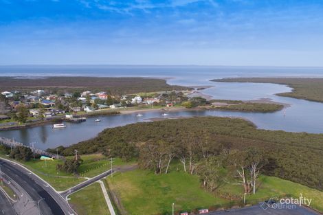 Property photo of 10 Castle Close Tooradin VIC 3980