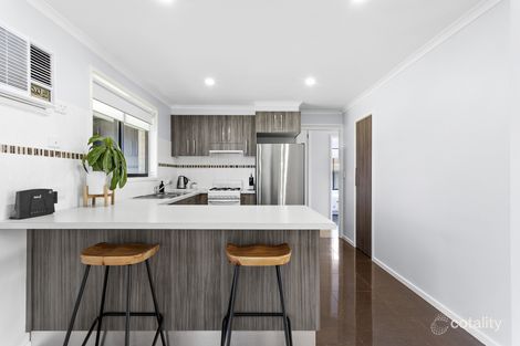 Property photo of 8 Ozone Crescent Bell Park VIC 3215