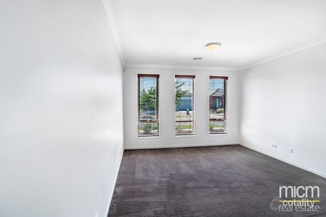 Property photo of 21 Casino Parade Point Cook VIC 3030