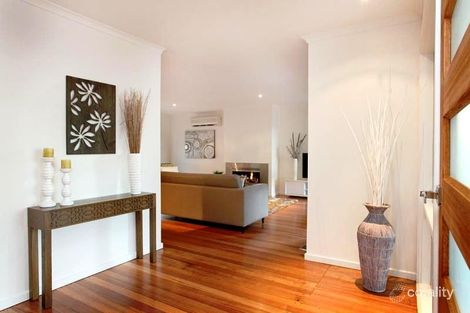 Property photo of 3 Booth Court Gladstone Park VIC 3043