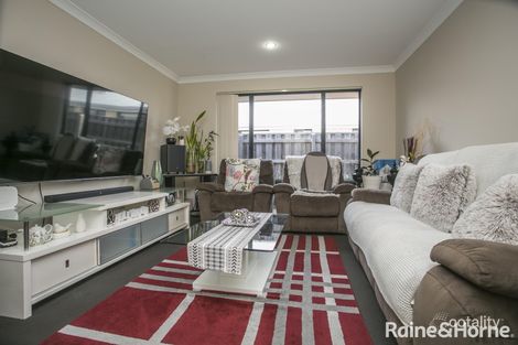 Property photo of 34 Caldervale Avenue Ellenbrook WA 6069