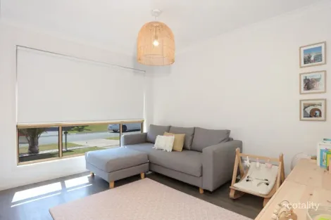 Property photo of 13 Bernini Drive Coombabah QLD 4216