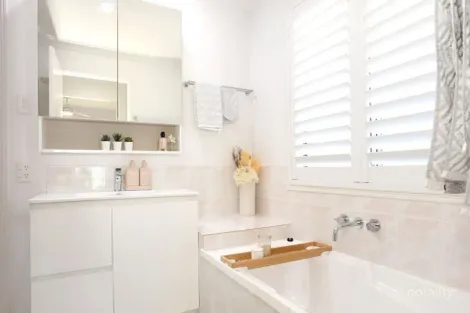 Property photo of 13 Bernini Drive Coombabah QLD 4216