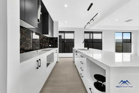 Property photo of 619 Heather Grove Clyde North VIC 3978
