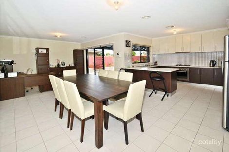 Property photo of 2/7 Stratheden Court Sydenham VIC 3037