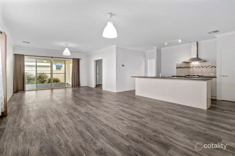 Property photo of 10 Edgewater Close Glenfield WA 6532