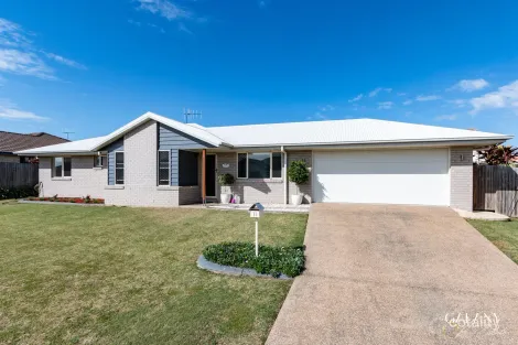 11 Toppers Dr, Coral Cove, QLD 4670