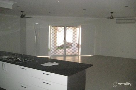 Property photo of 8 Chandon Place Castle Hill QLD 4810