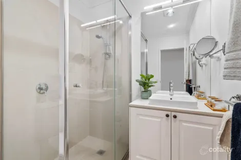 Property photo of 3/24 Bonogin Road Mudgeeraba QLD 4213