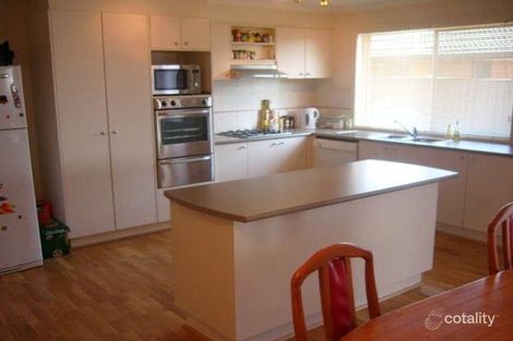 Property photo of 10 Billabong Court Burnside VIC 3023