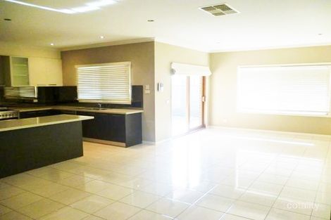 Property photo of 23 Barrington Circuit Caroline Springs VIC 3023