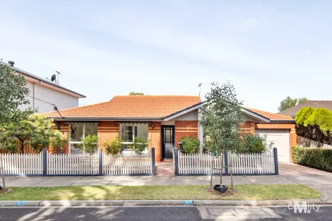 Property photo of 32 Duffy Street Essendon North VIC 3041
