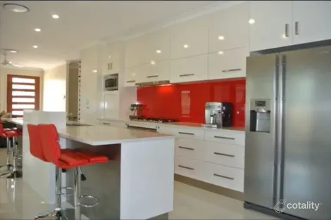 Property photo of 17 Ironbark Drive Emerald QLD 4720