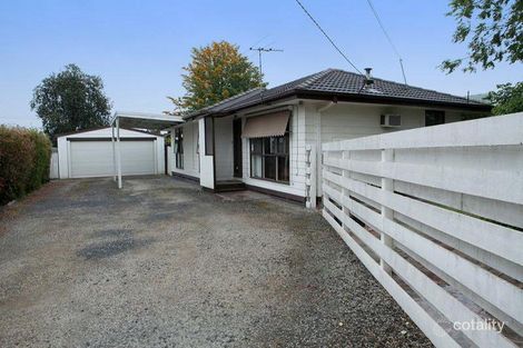 Property photo of 11 David Avenue Cranbourne VIC 3977