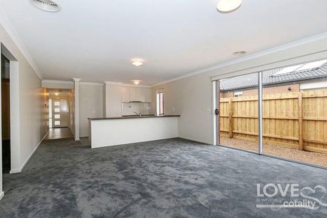 Property photo of 5 Paior Circuit Epping VIC 3076