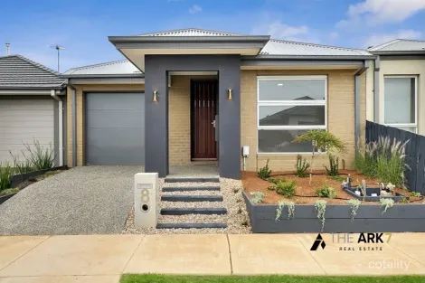 Property photo of 8 Nagar Street Thornhill Park VIC 3335