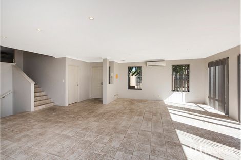 Property photo of 1/69 Westview Parade Wannanup WA 6210
