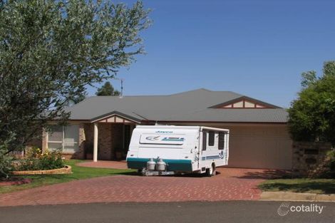8 Amy Ct, Westbrook, QLD 4350