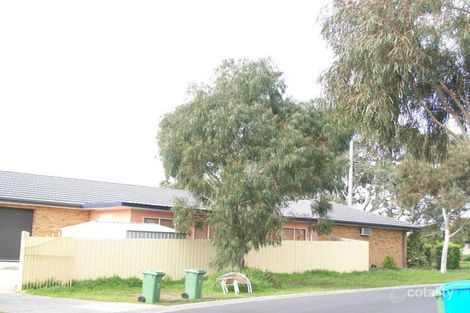 Property photo of 2 Donegal Way Hampton Park VIC 3976