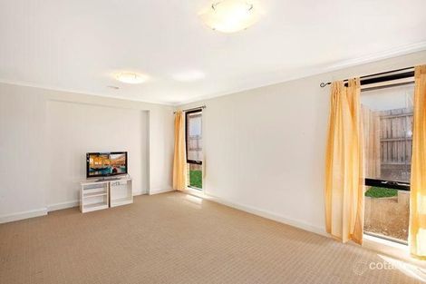 Property photo of 41 Macfarlane Burnet Avenue Macgregor ACT 2615