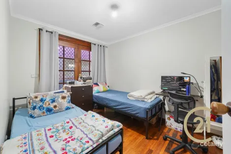 Property photo of 24 Woking Street Craigieburn VIC 3064