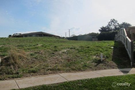 Property photo of 2 Bradley Place Warragul VIC 3820