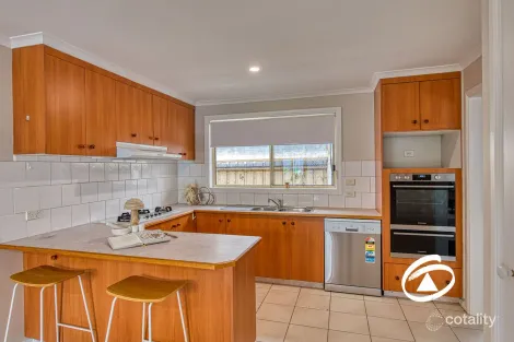 Property photo of 80 McGregor Road Pakenham VIC 3810