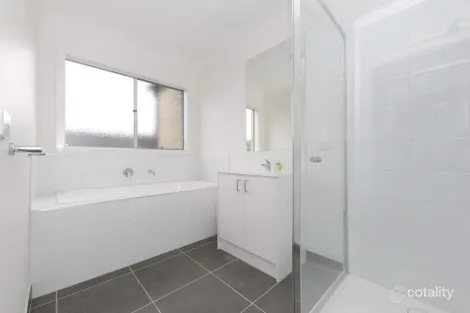 Property photo of 8 Rooney Road Clyde North VIC 3978