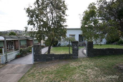 Property photo of 15 Evwick Crescent Highton VIC 3216