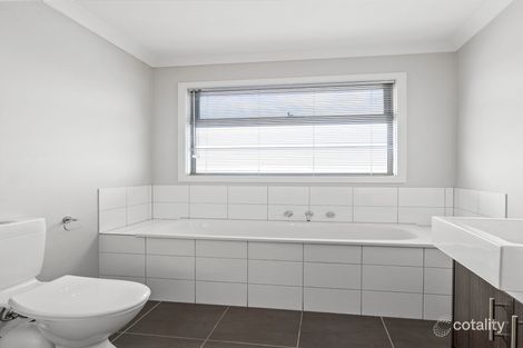 Property photo of 50 Verdant Road Truganina VIC 3029