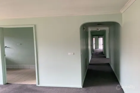 Property photo of 94 Mowbray Drive Wantirna South VIC 3152