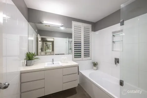 Property photo of 39 Cedarleigh Road Kenmore QLD 4069