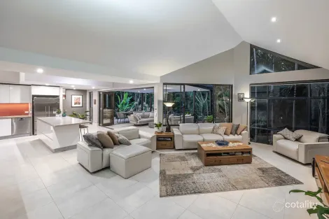 Property photo of 39 Cedarleigh Road Kenmore QLD 4069