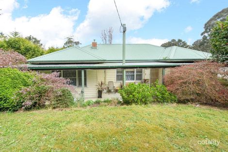 1 Fernshaw Rd, Monbulk, VIC 3793