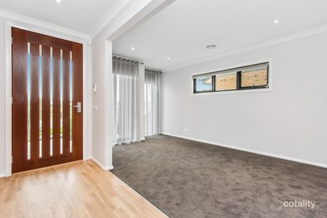 Property photo of 25 Newbridge Boulevard Clyde North VIC 3978