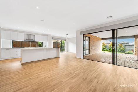 Property photo of 25 Newbridge Boulevard Clyde North VIC 3978