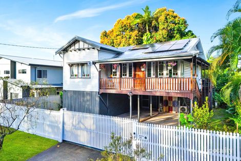 74 Enmore St, Manoora, QLD 4870