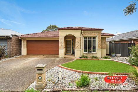 Property photo of 12 Chestnut Chase Pakenham VIC 3810