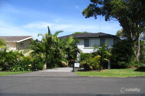 25 Heights Cres, Wamberal, NSW 2260